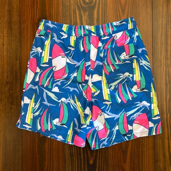 NWT Vineyard Vines bathing suit - boys large - Picture 2 of 3